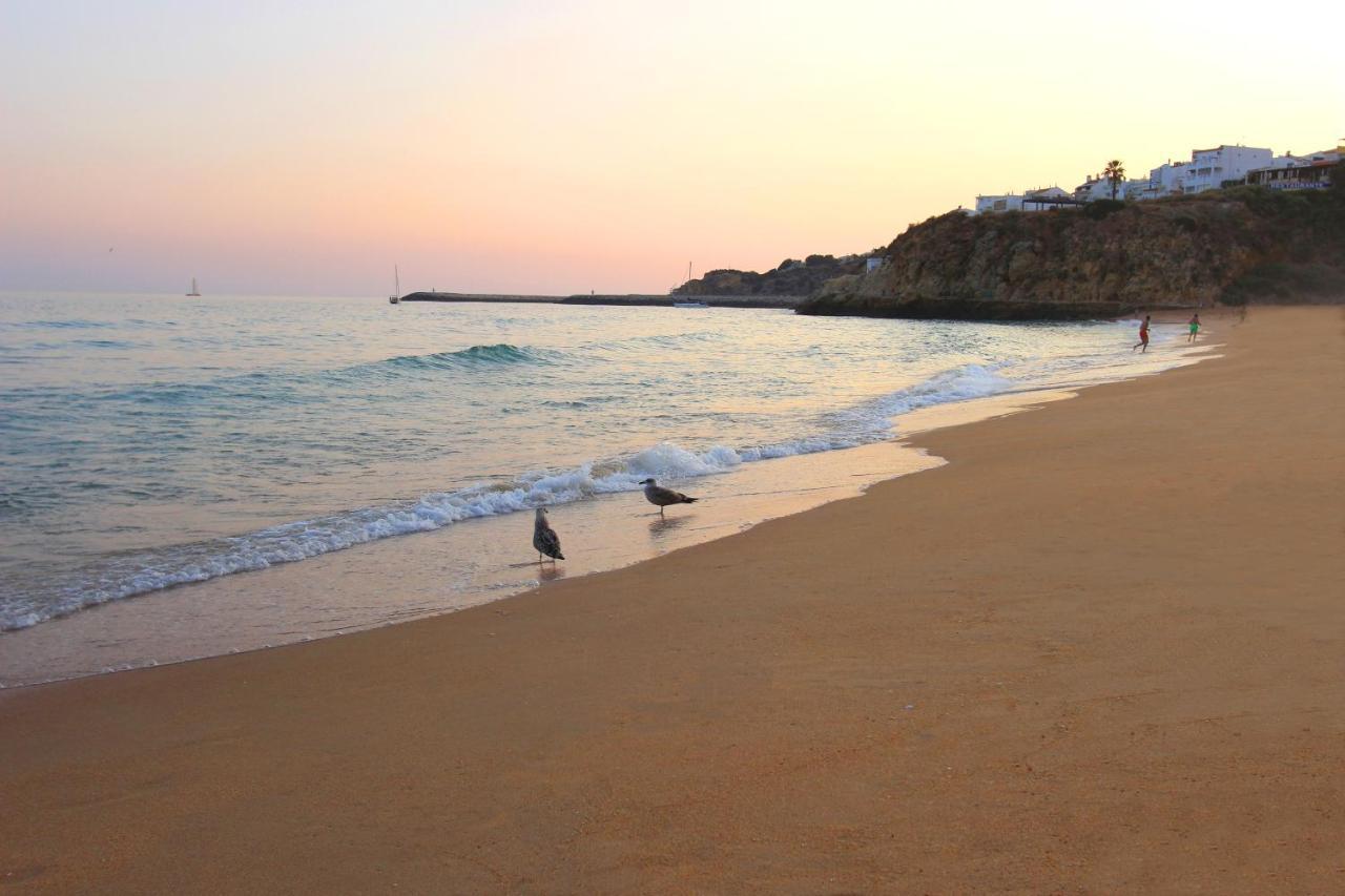Warm Yellow Albufeira Extérieur photo