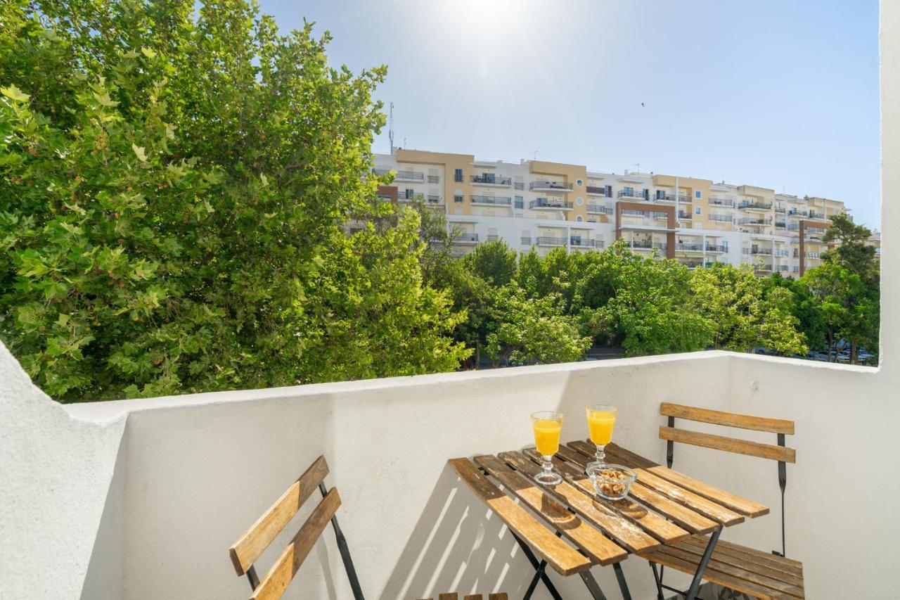 Warm Yellow Albufeira Extérieur photo